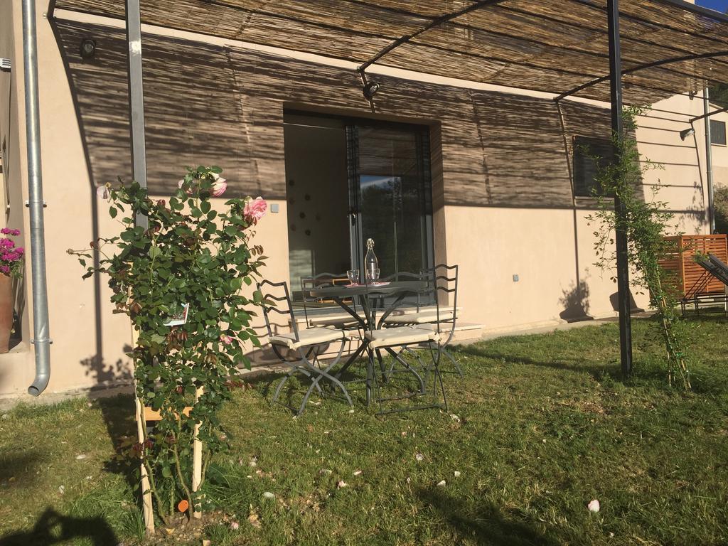 Ferienwohnung Le Gite Des Cadieres Evenos Exterior foto
